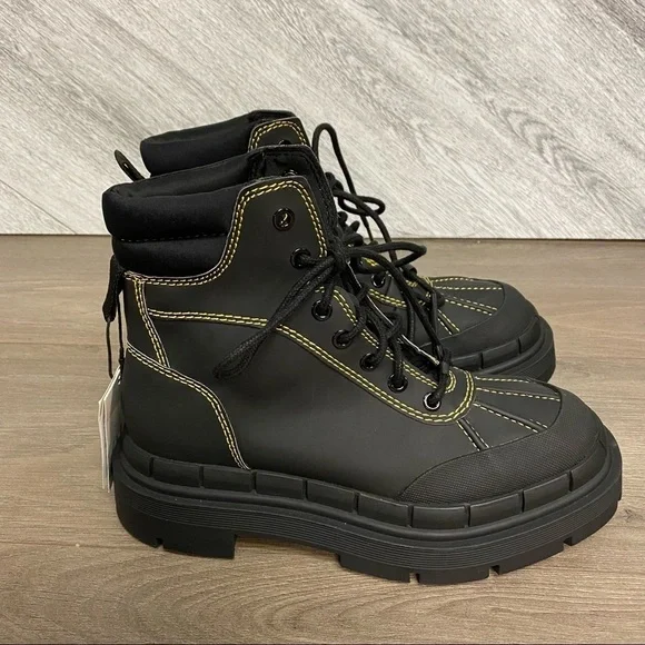 Zara | Low Heel Rubberized Lug Sole Ankle Combat Boots Size 6 NEW - Picture 4 of 10